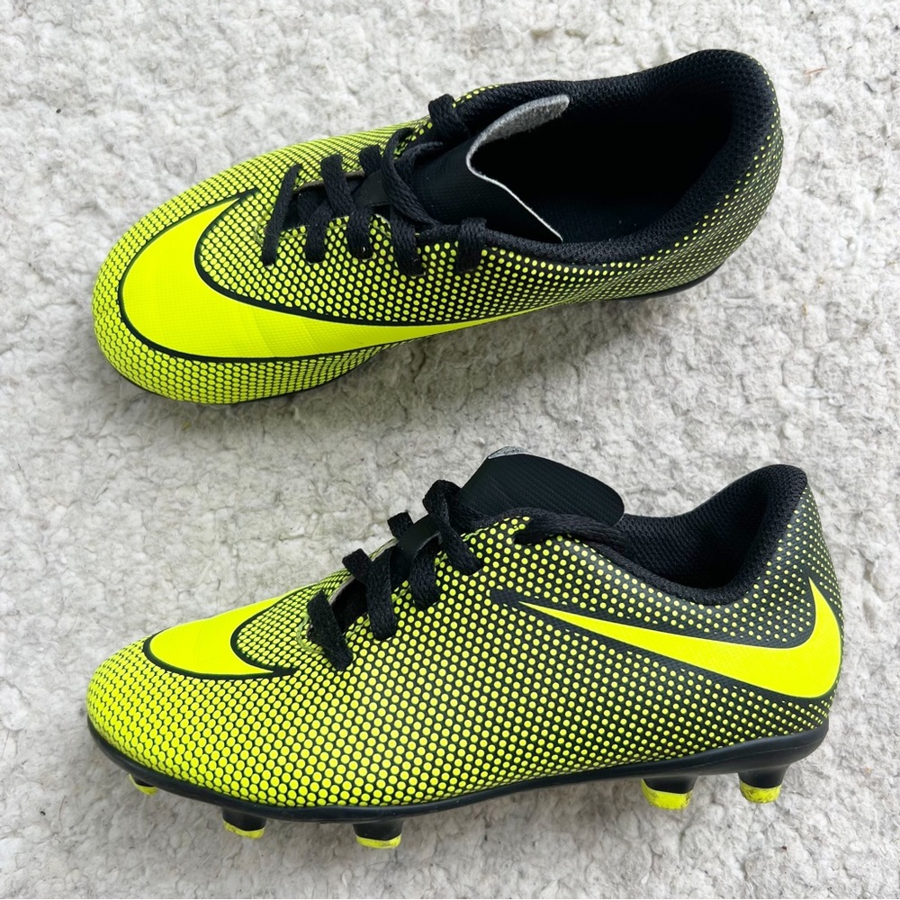 Nike Kids Jr Bravata II FG Soccer Black and Neon Yellow Cleats Size 12C